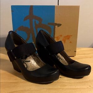 OTBT Bespoke funky pump, black